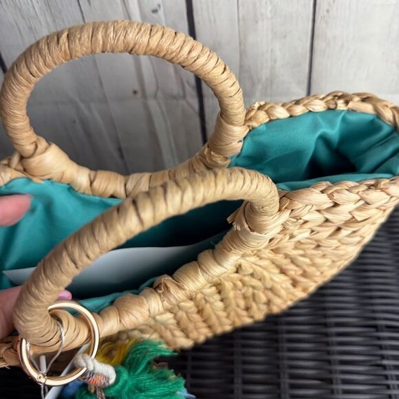 Tan Woven Tote Bag - Picture 4 of 9